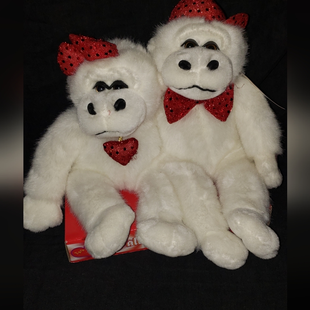 Valentines Day animated Monkey couples sing I got you babe